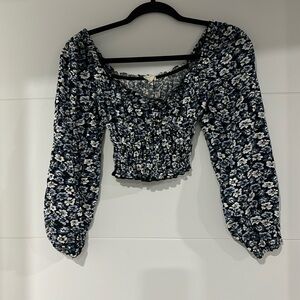 AEROPOSTALE blue floral long sleeve cropped top with tie detail